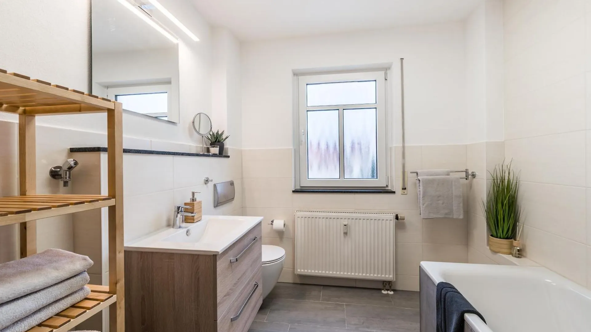 Daire Cozyhomz Ferienwohnung Bis 5 Personen Mit Stellplatz Dresden